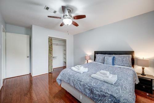 Adorable Home In Energy Corridor, Houston