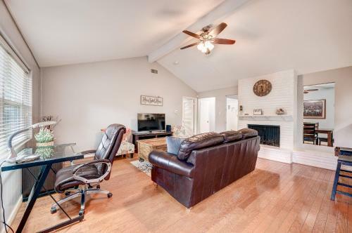 Adorable Home In Energy Corridor, Houston