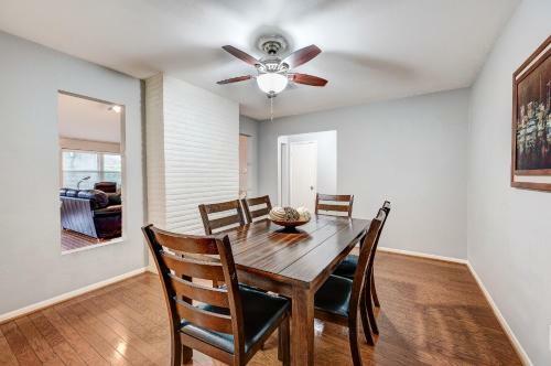 Adorable Home In Energy Corridor, Houston