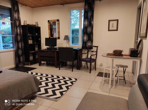 Apartamentos Study House Ind�pendant 30m2 Jardin Cristina 1 �toile