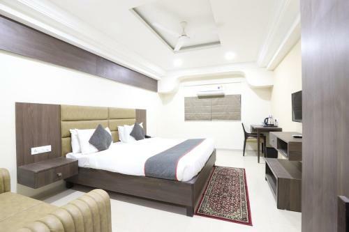Hotel Alba Premier, Ahmedabad