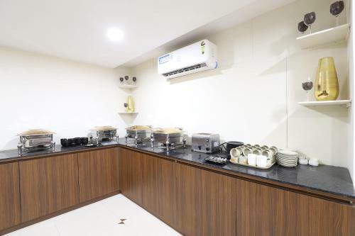 Hotel Alba Premier, Ahmedabad