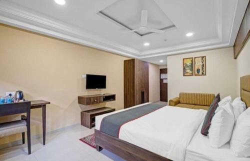 Hotel Alba Premier, Ahmedabad