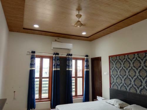 Hotel Kushmanda Greens
