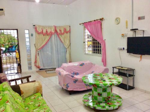 Addeen Homestay