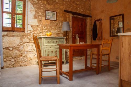 The Stone House In Aspro