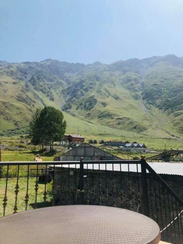 Wander Kazbegi Hotel