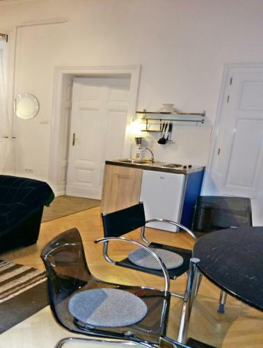 Danube Bridge Apartments