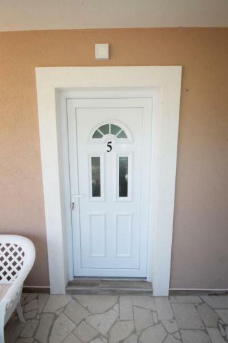 Apartment With Pool Tomic Boka Bay