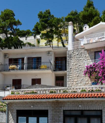 Sea View Apartments Milenko