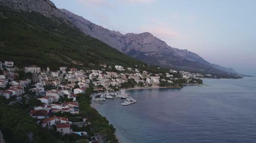 Sea View Apartments Milenko