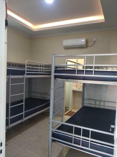 Albergue New Szabrian House