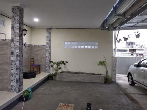 Albergue New Szabrian House
