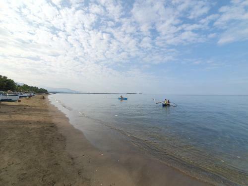Albergue Coriz Beach Resort