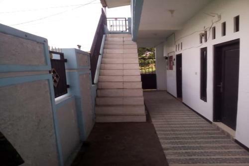 Albergue Kos Biru Ibu Endang