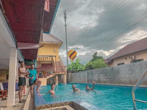 Albergue Vang Vieng Freedom Backpackers 2
