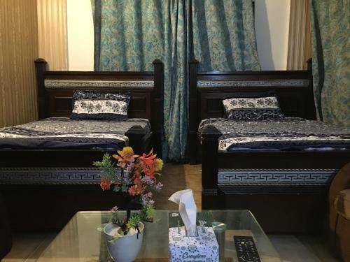 Hostal Embassy Guest House