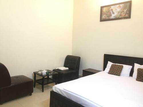 Hostal Embassy Guest House