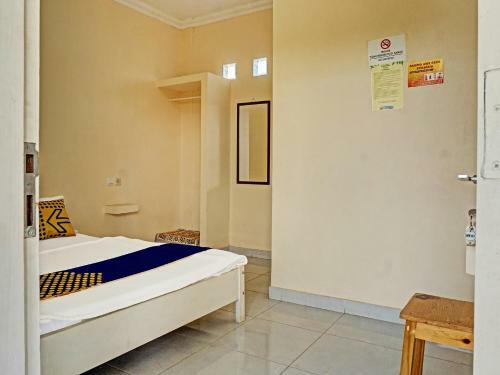 Hotel Spot On 91461 Saungawi Stay Syariah