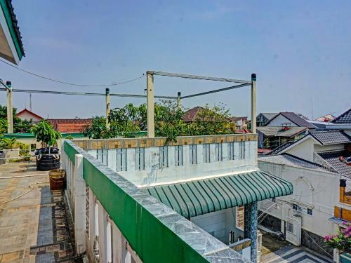 Hotel Spot On 91461 Saungawi Stay Syariah