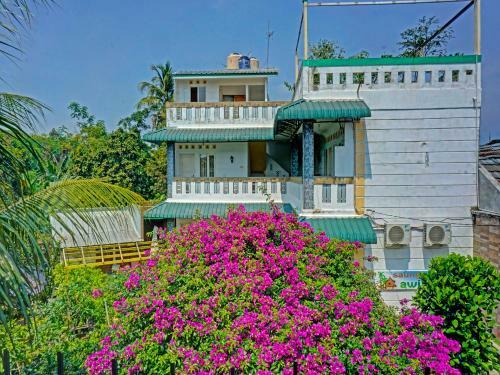 Hotel Spot On 91461 Saungawi Stay Syariah