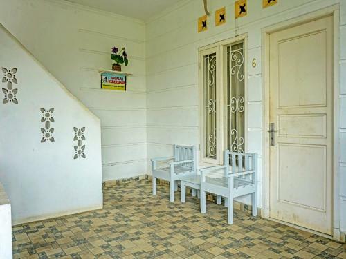 Hotel Spot On 91461 Saungawi Stay Syariah