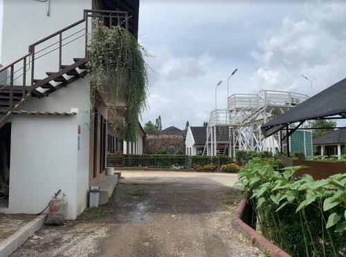 Ranca Bentang Villa & Resto Sunda