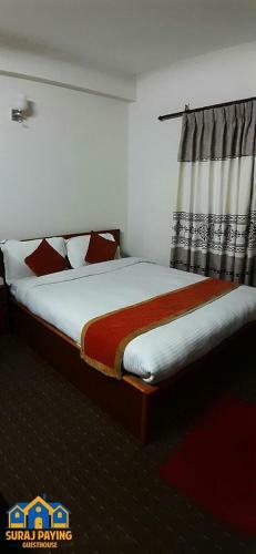 Suraj Paying Guest House