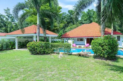 Garden Villa Paklok