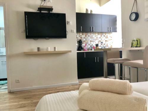 Studio Apartment In Bat-yam