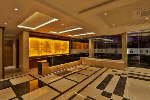 Hotel Vbr Grand Inn