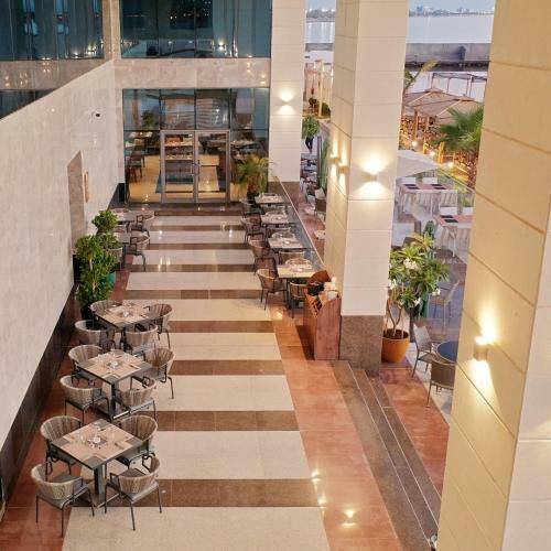 Waves Hotel