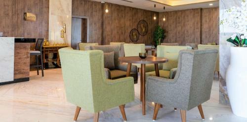 Waves Hotel