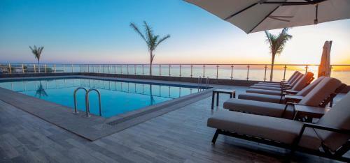 Waves Hotel