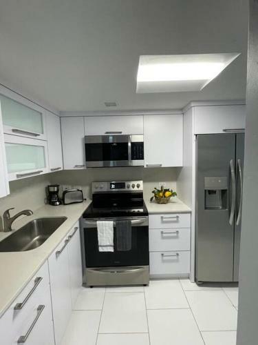 Apartamento Lovely Beach Condo Full Generator