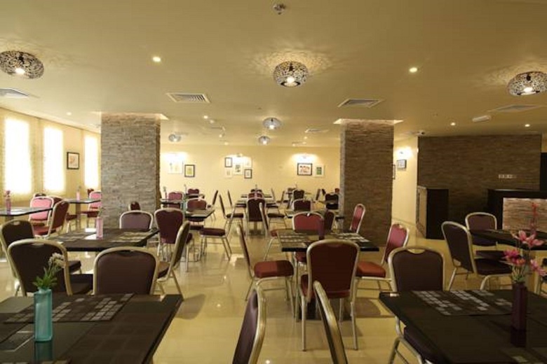 Flora Al Souq Hotel