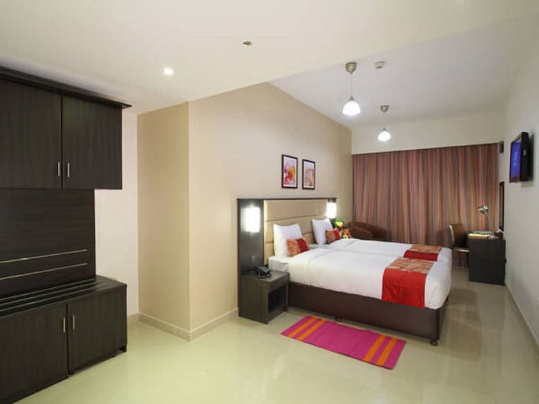 Flora Al Souq Hotel