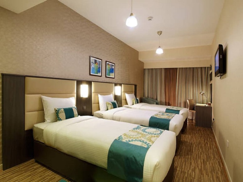 Flora Al Souq Hotel