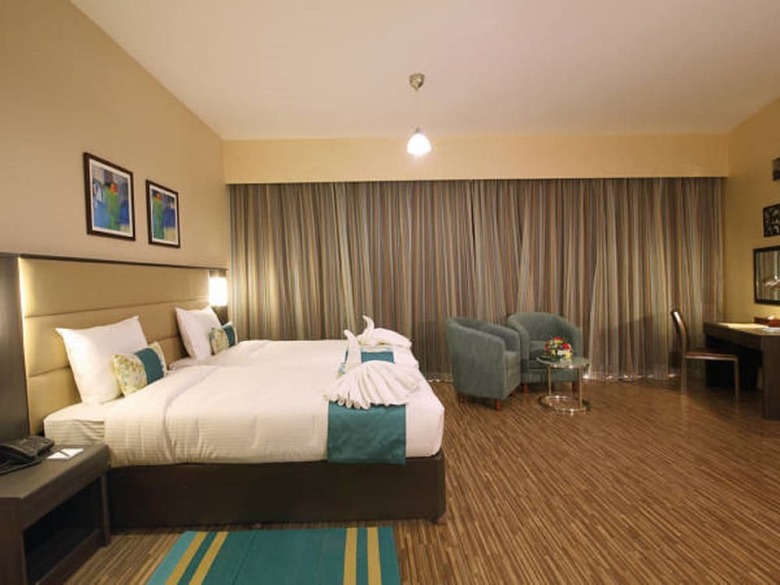 Flora Al Souq Hotel