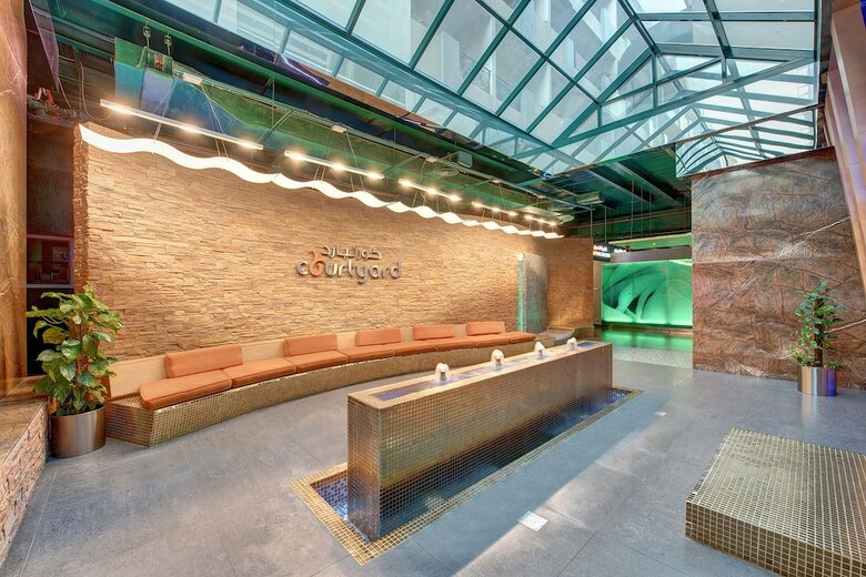 Al Khoory Executive Hotel, Al Wasl