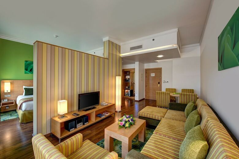 Al Khoory Executive Hotel, Al Wasl