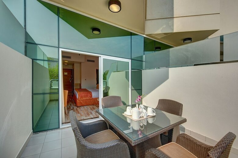 Al Khoory Executive Hotel, Al Wasl