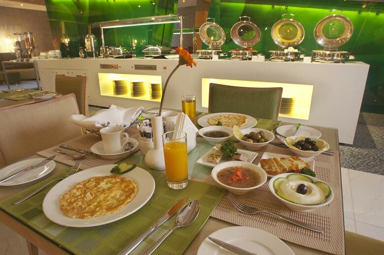 Al Khoory Executive Hotel, Al Wasl