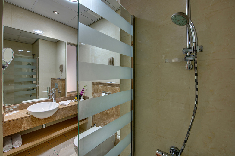 Al Khoory Executive Hotel, Al Wasl