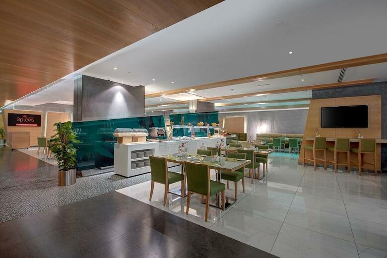 Al Khoory Executive Hotel, Al Wasl