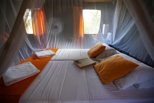 Hotel Mahoora Tented Safari Camp - Kumana