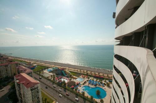 Orbi City White Sails Apart Hotel