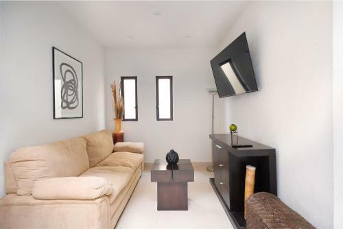 Spacious 3 Bedroom Villa With Free Parking