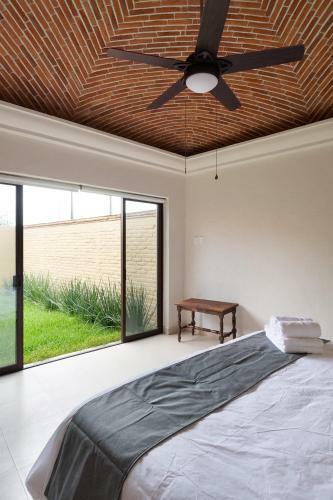 Spacious 3 Bedroom Villa With Free Parking