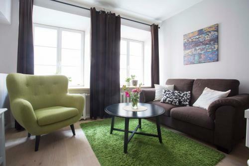 Baron Old Town Apartments